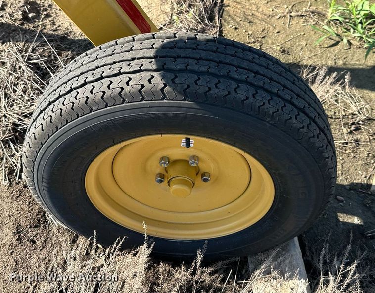 image for item DS2183 2022 Vermeer VR1022  hay rake