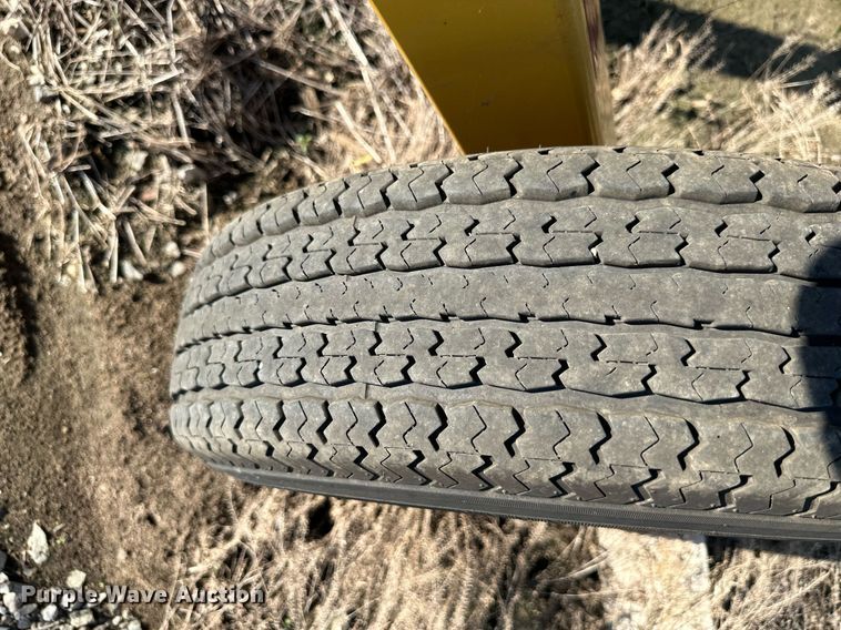 image for item DS2183 2022 Vermeer VR1022  hay rake