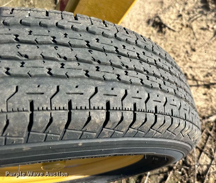 image for item DS2183 2022 Vermeer VR1022  hay rake