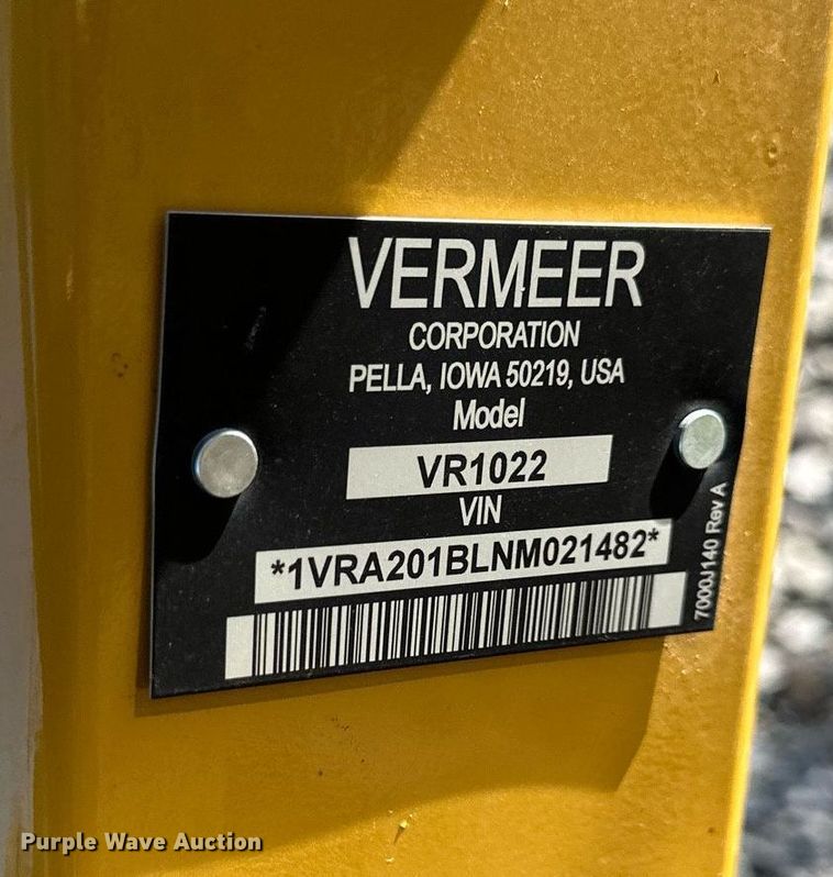 image for item DS2183 2022 Vermeer VR1022  hay rake