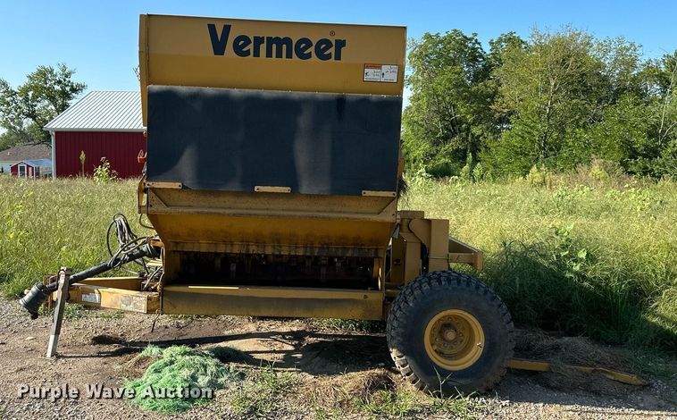 image for item DS2184 2004 Vermeer BP7000  bale processor