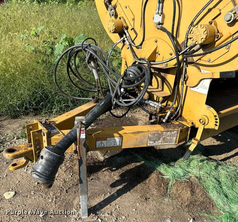 image for item DS2184 2004 Vermeer BP7000  bale processor