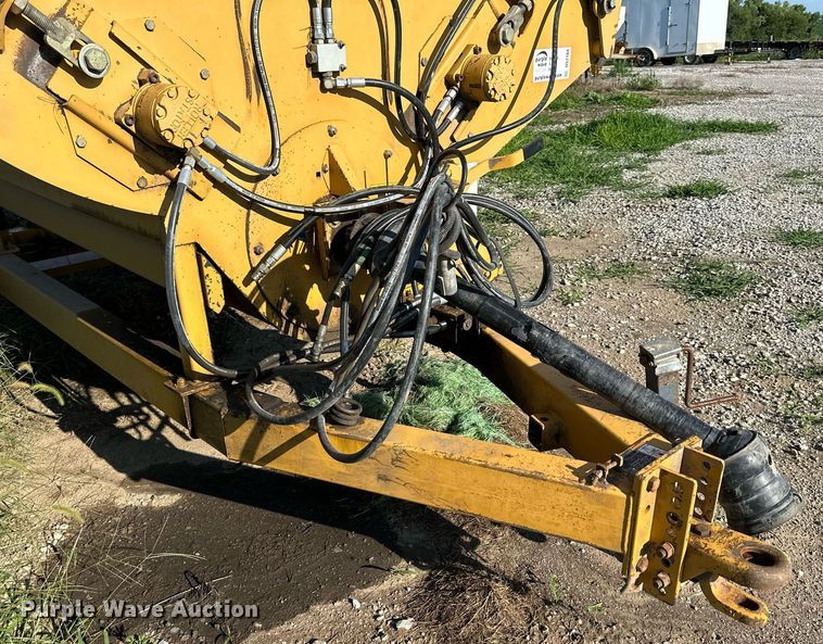 image for item DS2184 2004 Vermeer BP7000  bale processor