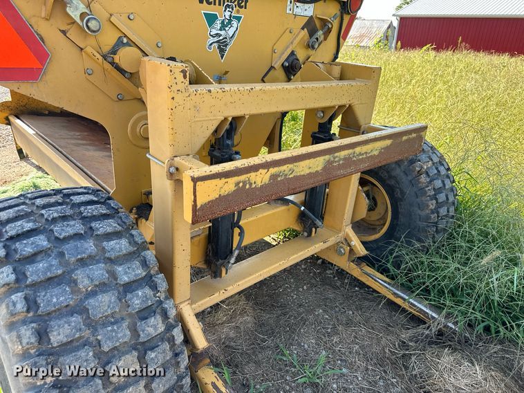 image for item DS2184 2004 Vermeer BP7000  bale processor