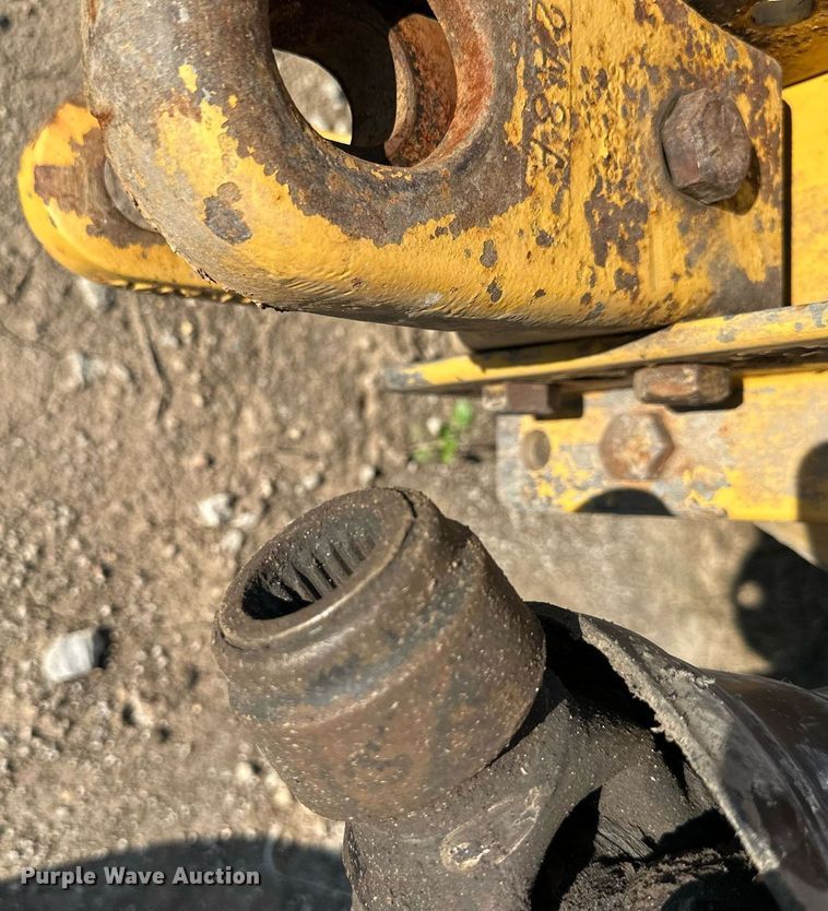 image for item DS2184 2004 Vermeer BP7000  bale processor