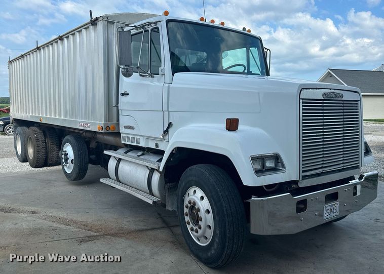 image for item DS2213 1986 Freightliner FLC  grain truck