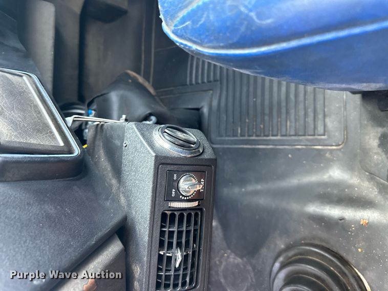 image for item DS2213 1986 Freightliner FLC  grain truck