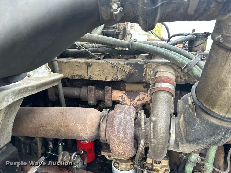 image for item DS2213 1986 Freightliner FLC  grain truck