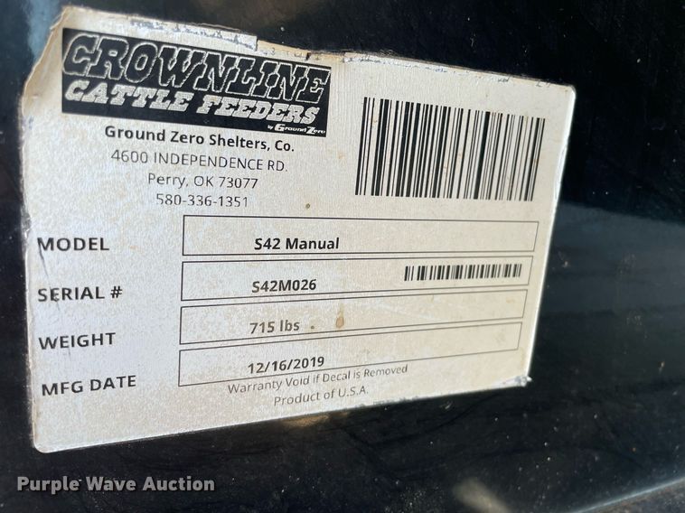 image for item HN9917 Crownline Cattle Feeders 542 Manual  cake feeder