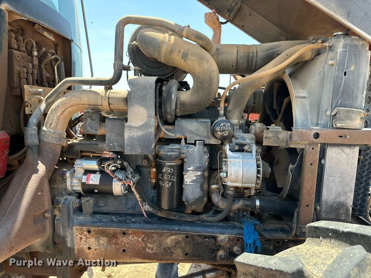 image for item KM9865 1994 Case IH 7240  MFWD tractor