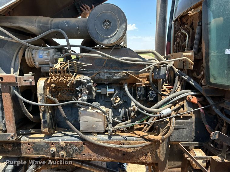 image for item KM9865 1994 Case IH 7240  MFWD tractor