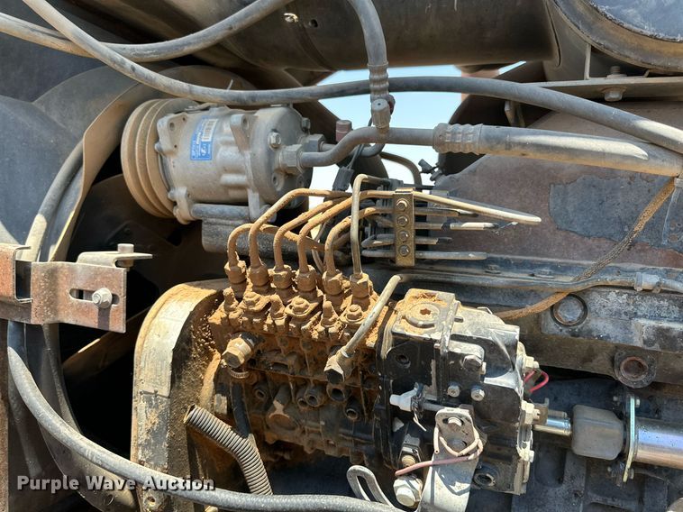 image for item KM9865 1994 Case IH 7240  MFWD tractor