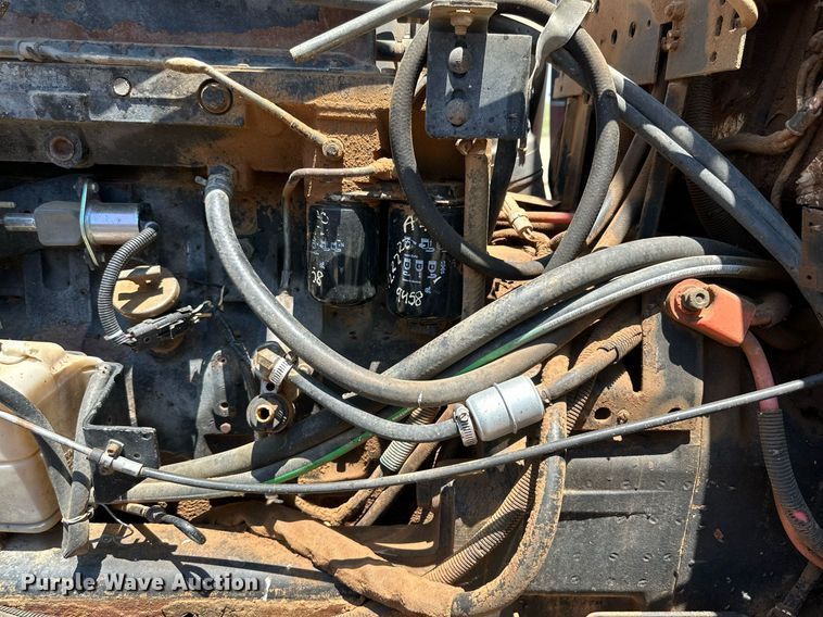 image for item KM9865 1994 Case IH 7240  MFWD tractor