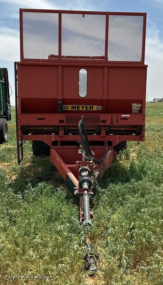 image for item KM9868 Meyer XTS3000  manure spreader