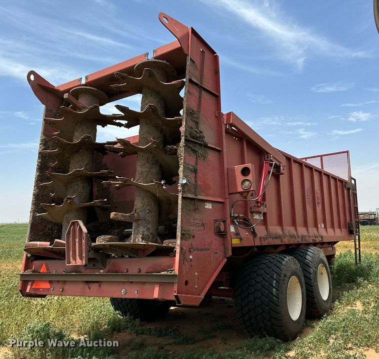 image for item KM9868 Meyer XTS3000  manure spreader