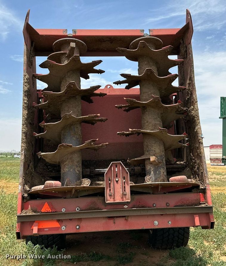 image for item KM9868 Meyer XTS3000  manure spreader