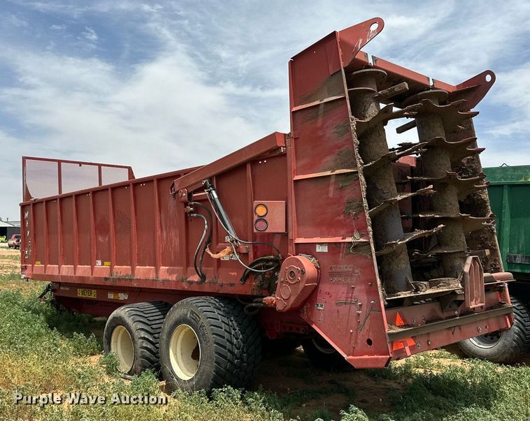 image for item KM9868 Meyer XTS3000  manure spreader