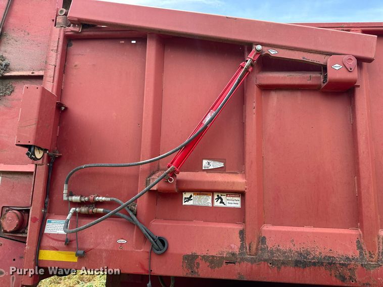 image for item KM9868 Meyer XTS3000  manure spreader