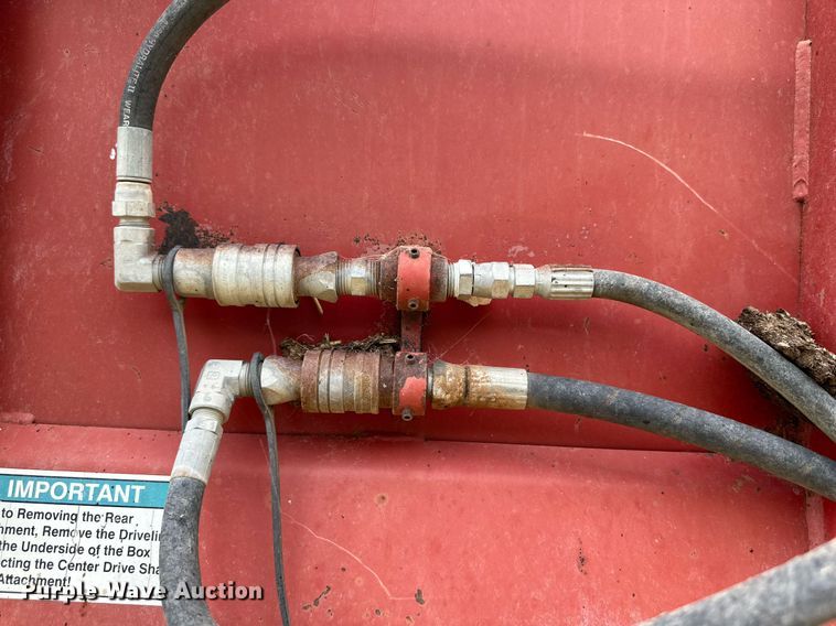 image for item KM9868 Meyer XTS3000  manure spreader