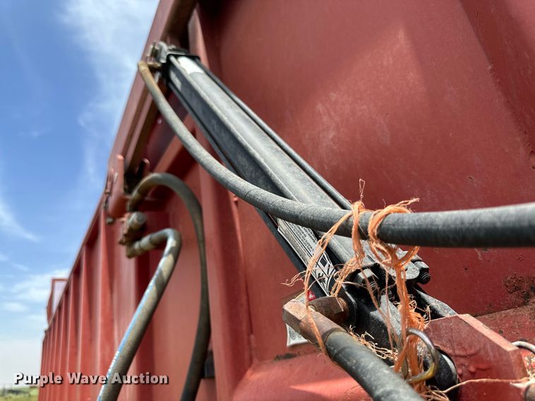 image for item KM9868 Meyer XTS3000  manure spreader