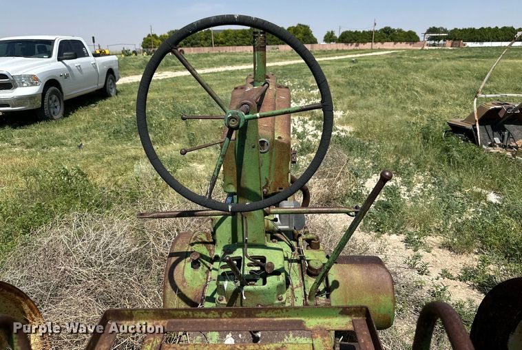 image for item KM9871 John Deere B  tractor