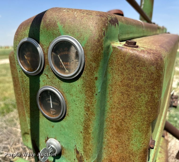 image for item KM9871 John Deere B  tractor