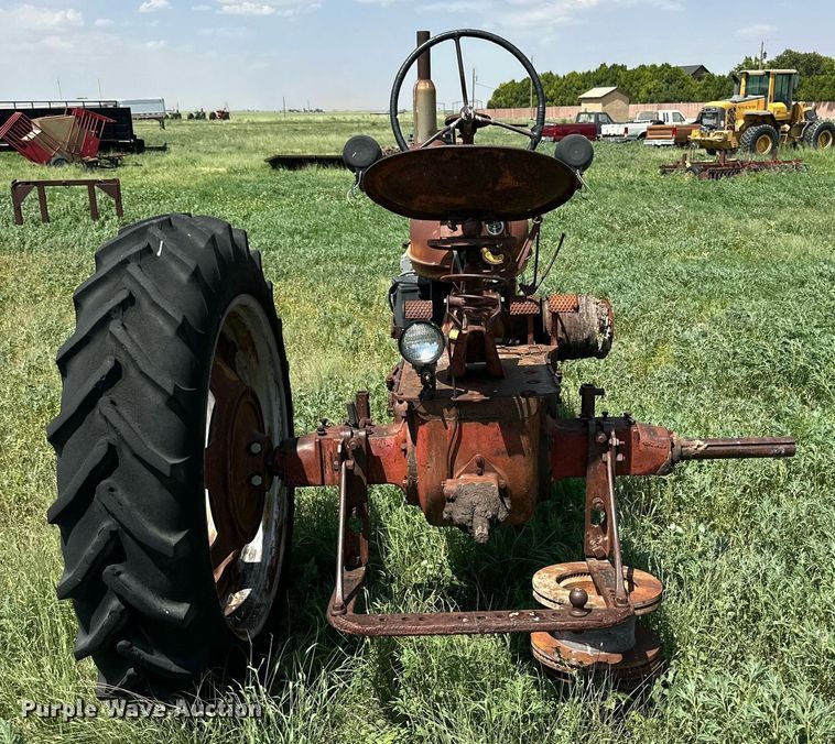 image for item KM9876 1941 Farmall H  tractor