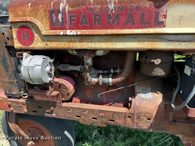 image for item KM9876 1941 Farmall H  tractor