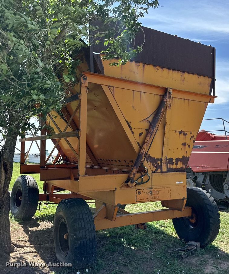 image for item KM9880 Richardton 1400  silage dump wagon