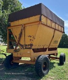 image for item KM9880 Richardton 1400  silage dump wagon