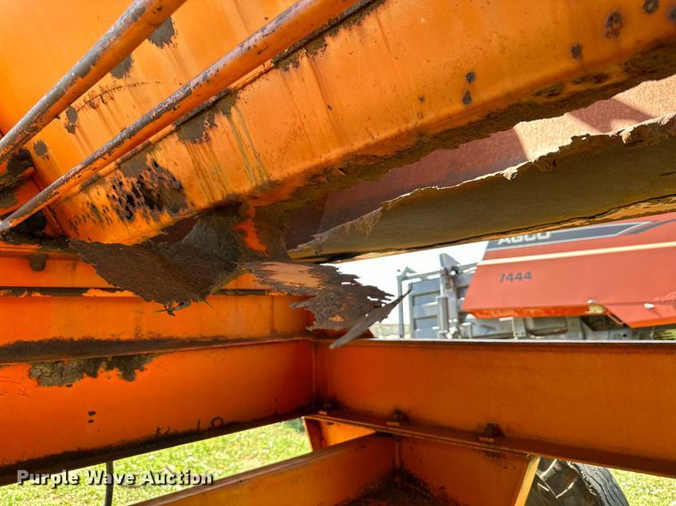 image for item KM9880 Richardton 1400  silage dump wagon