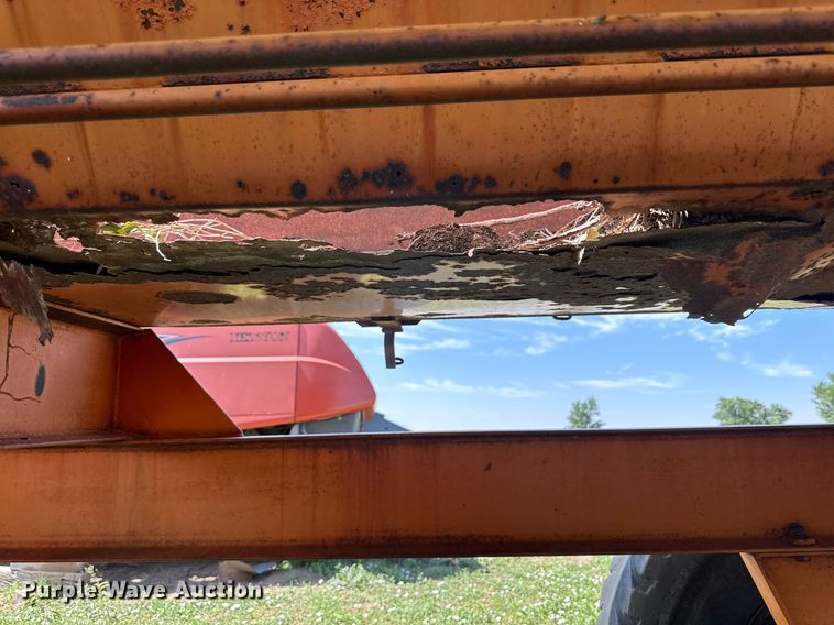 image for item KM9880 Richardton 1400  silage dump wagon