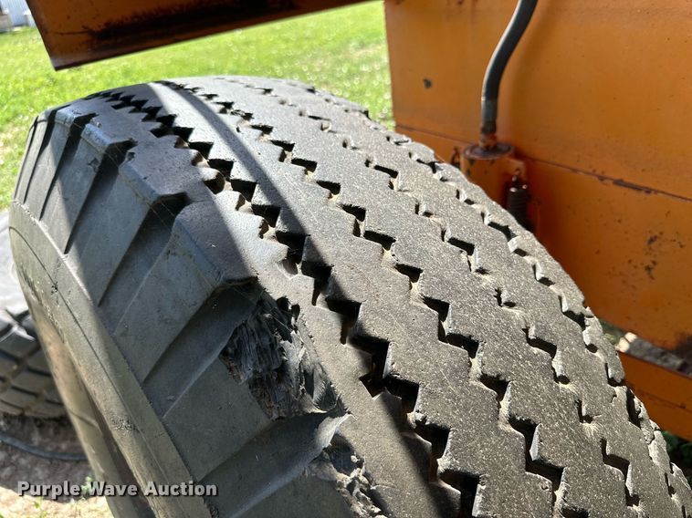 image for item KM9880 Richardton 1400  silage dump wagon