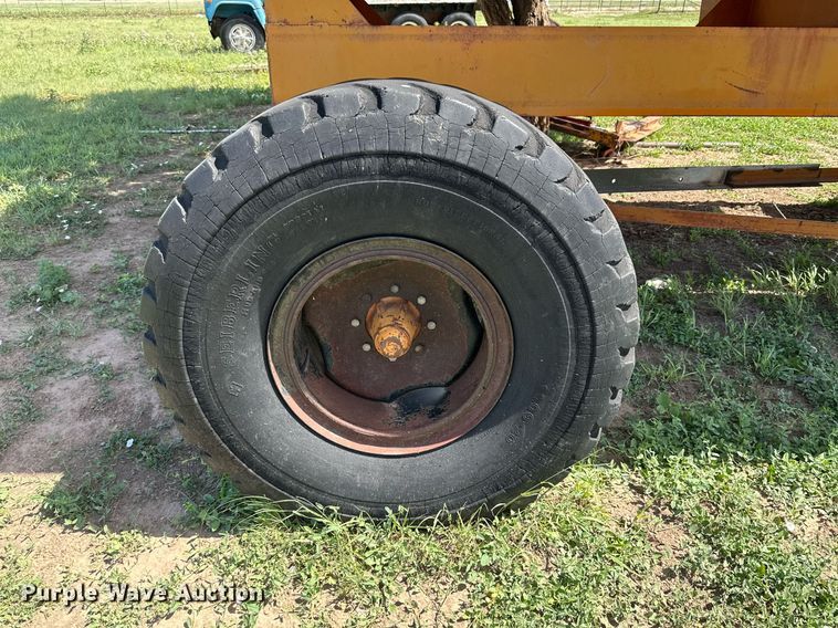 image for item KM9880 Richardton 1400  silage dump wagon