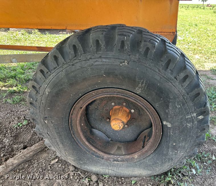 image for item KM9880 Richardton 1400  silage dump wagon