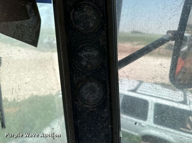 image for item KM9891 1997 Case IH 9350  4WD tractor