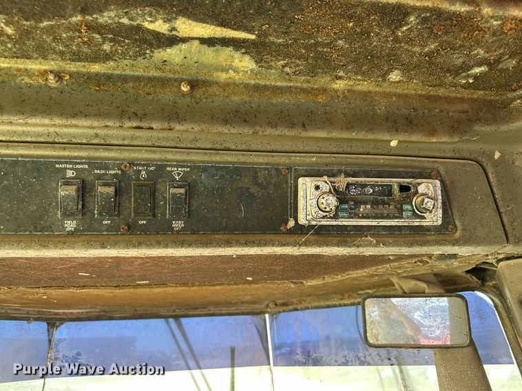 image for item KM9891 1997 Case IH 9350  4WD tractor