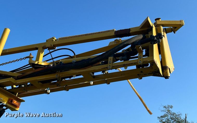 image for item KV9950 2009 Ag-Chem RoGator 1084SSC  sprayer