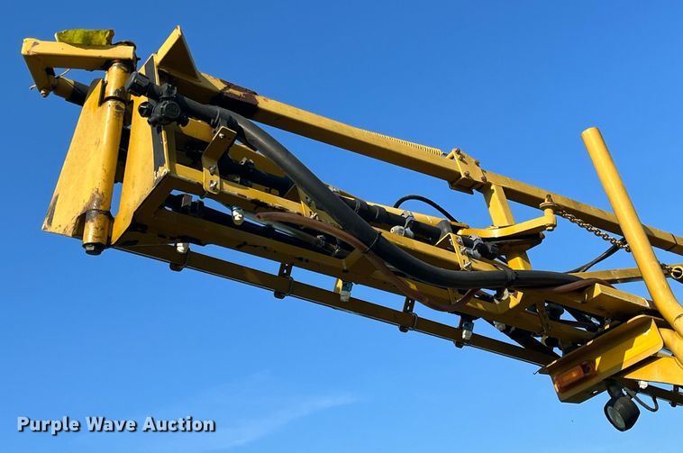 image for item KV9950 2009 Ag-Chem RoGator 1084SSC  sprayer