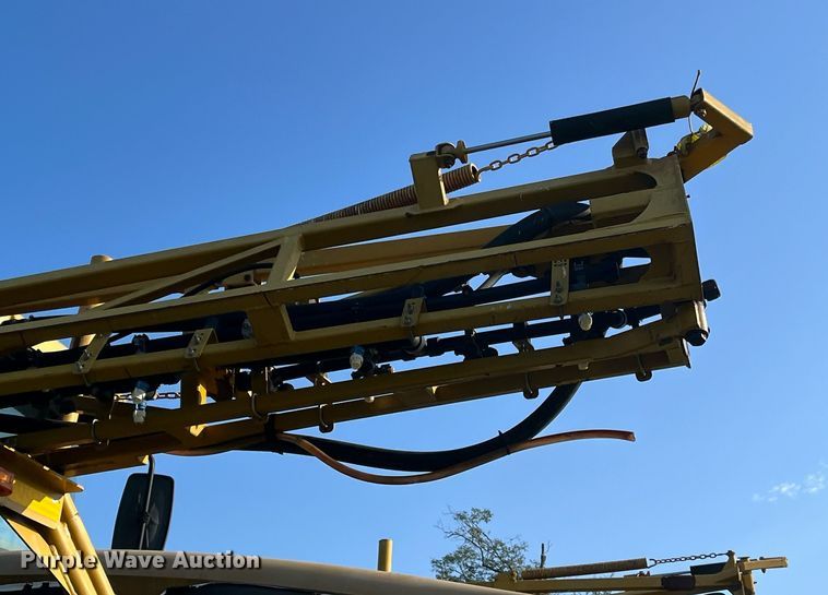 image for item KV9950 2009 Ag-Chem RoGator 1084SSC  sprayer