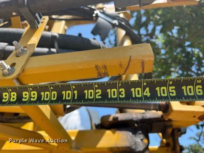 image for item KV9950 2009 Ag-Chem RoGator 1084SSC  sprayer