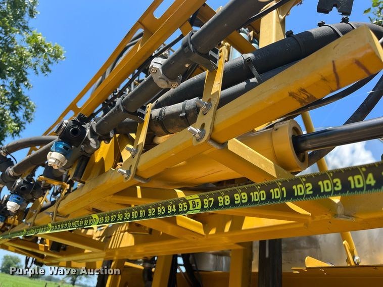image for item KV9950 2009 Ag-Chem RoGator 1084SSC  sprayer