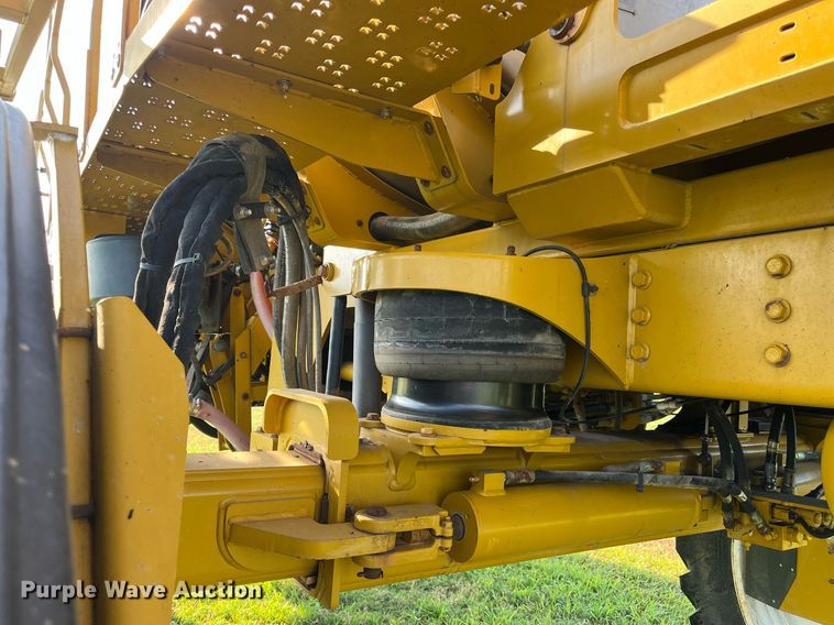 image for item KV9950 2009 Ag-Chem RoGator 1084SSC  sprayer