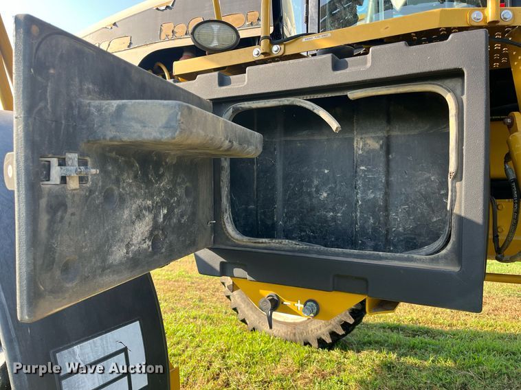 image for item KV9950 2009 Ag-Chem RoGator 1084SSC  sprayer