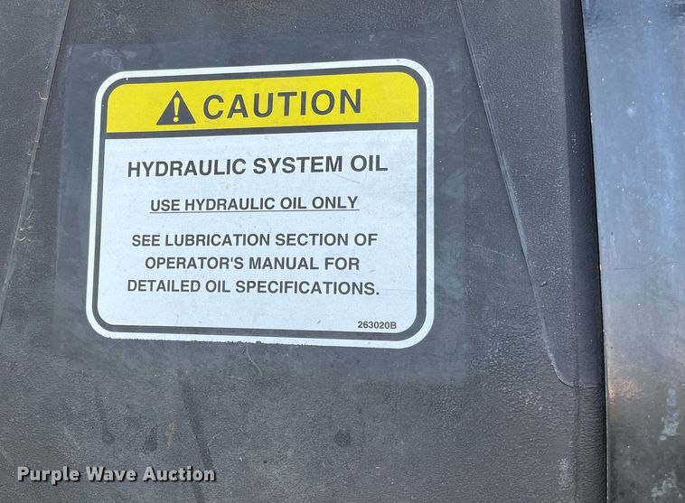 image for item KV9950 2009 Ag-Chem RoGator 1084SSC  sprayer