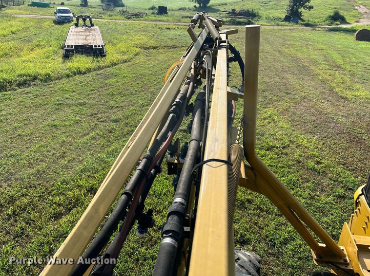 image for item KV9950 2009 Ag-Chem RoGator 1084SSC  sprayer