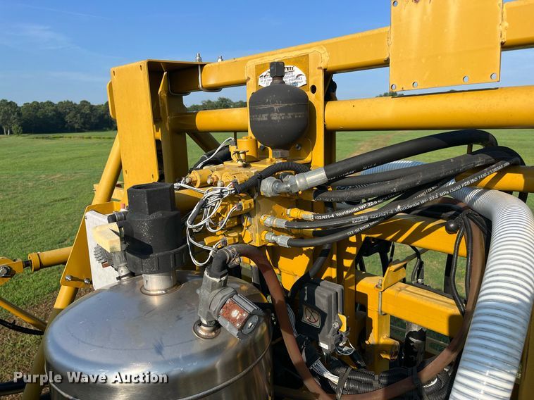 image for item KV9950 2009 Ag-Chem RoGator 1084SSC  sprayer