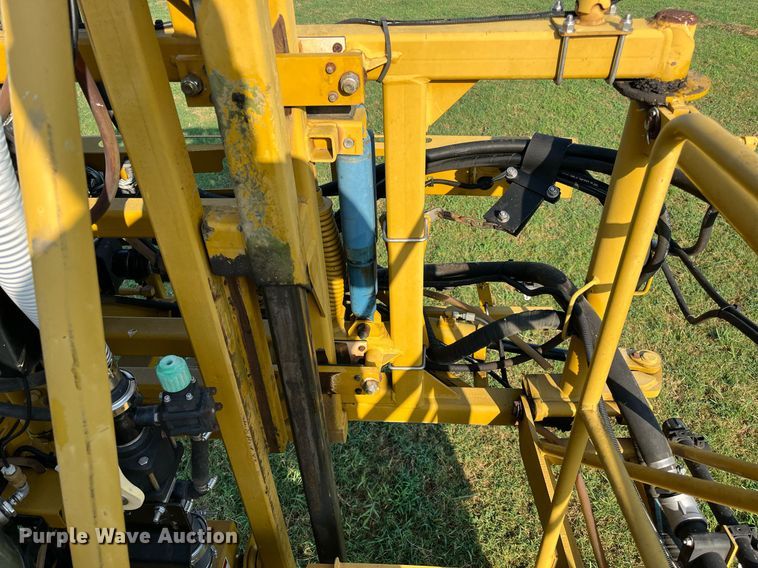 image for item KV9950 2009 Ag-Chem RoGator 1084SSC  sprayer