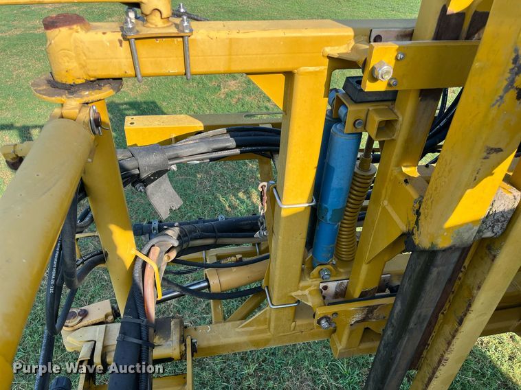 image for item KV9950 2009 Ag-Chem RoGator 1084SSC  sprayer