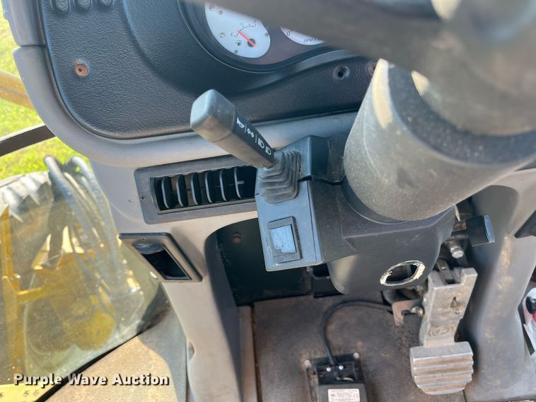 image for item KV9950 2009 Ag-Chem RoGator 1084SSC  sprayer